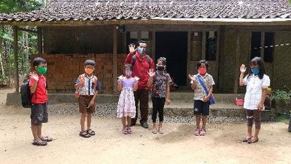 Rela Datangi Murid Demi Belajar Lebih Efektif