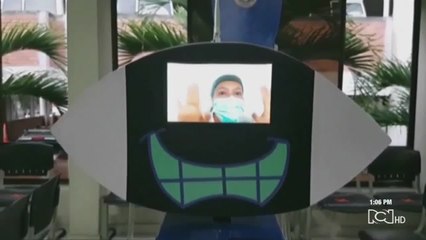 Supertank, el robot anticovid que lleva mensajes a pacientes en UCI