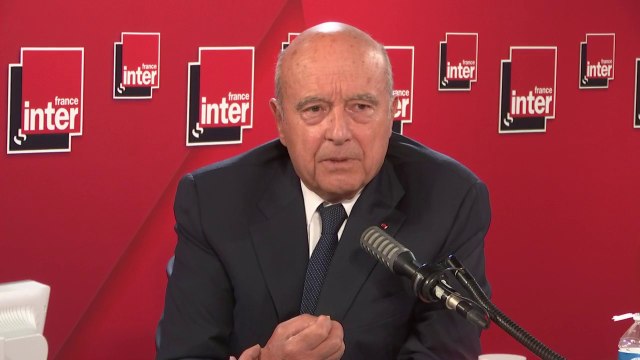 Alain Juppé : Quand on va au fond des choses, la gauche ça consiste à faire davantage confiance au collectif, et la droite à la liberté individuelle
