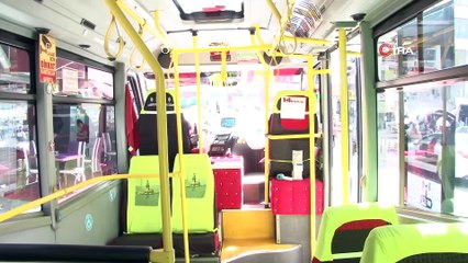 Minibüsündeki yolcuları ve kendisini korona virüse karşı kurduğu püskürtmeli dezenfektan sistemi ile koruyacak