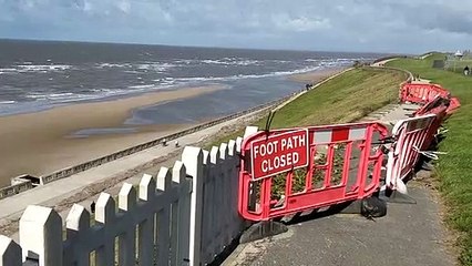 Broken barrier at the Cliffs, North Shore, branded a 'potential death trap'