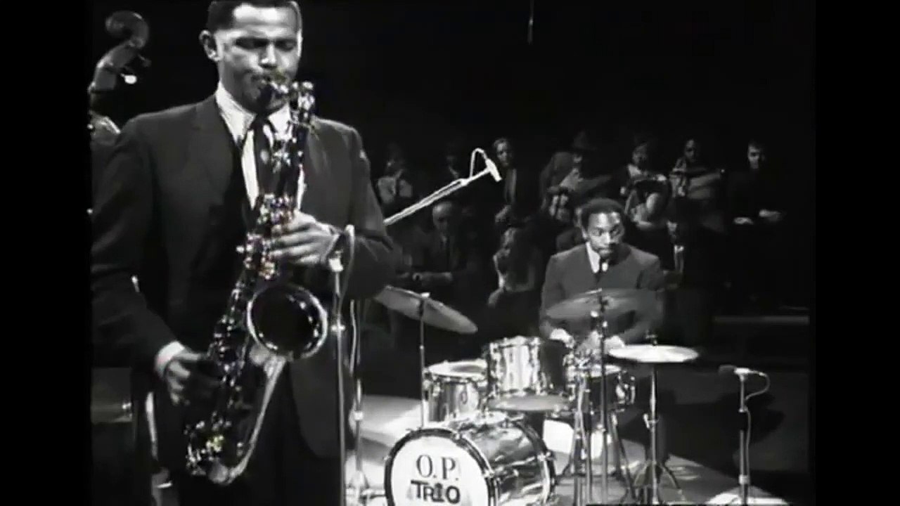 DEXTER GORDON with OSCAR PETERSON TRIO at Jazz in Studio 1 (1969, HD)