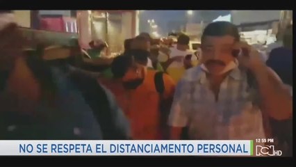 Mercado de Bazurto amaneció con largas filas y fuera de control