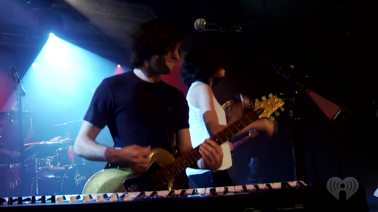 Selena Gomez Covers Jason Derulo 'In My Head' (Live @ iHeartRadio) (2010)