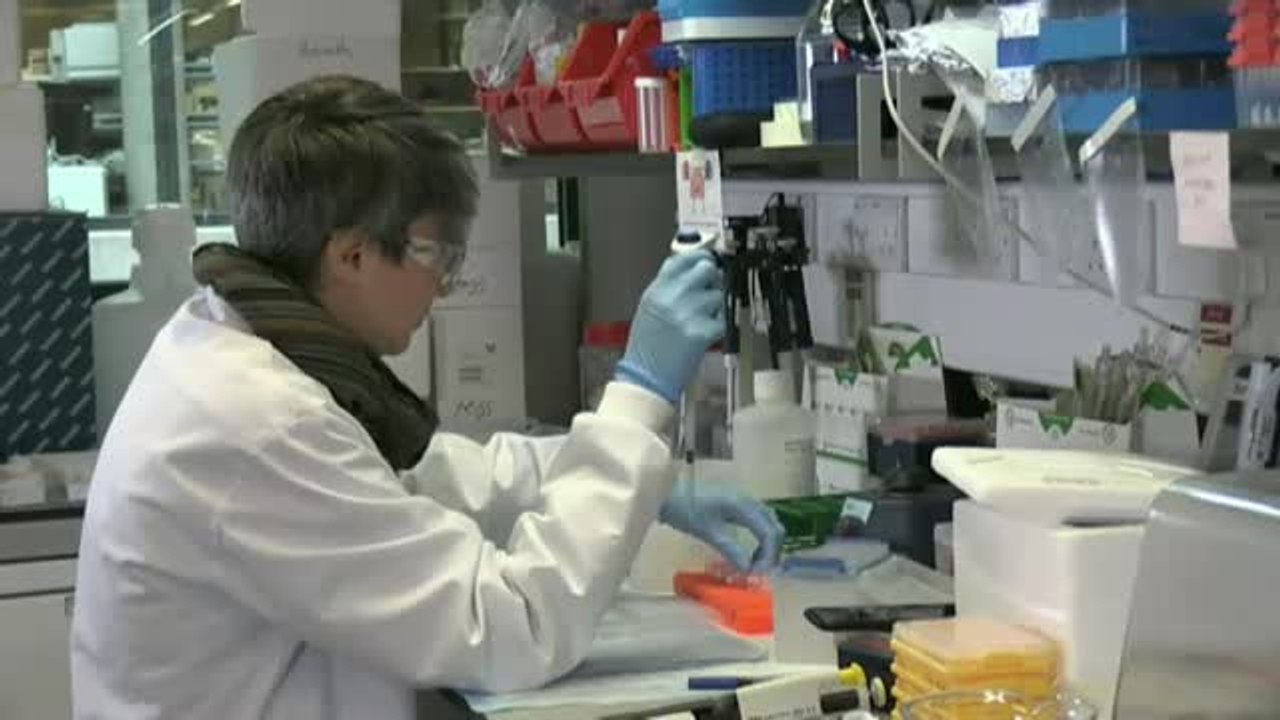 La voluntaria que ha paralizado la vacuna de Astrazeneca podría ser dada de alta hoy mismo