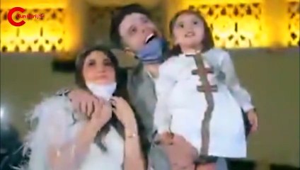 YouTuber çift, çocuklarının cinsiyetini Dubai'deki Burj Khalifa’ya yansıttı