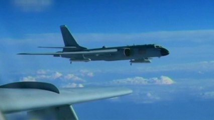 인도-중국, 폭격기·탱크 전진배치...'일촉즉발' 충돌 위기 / YTN