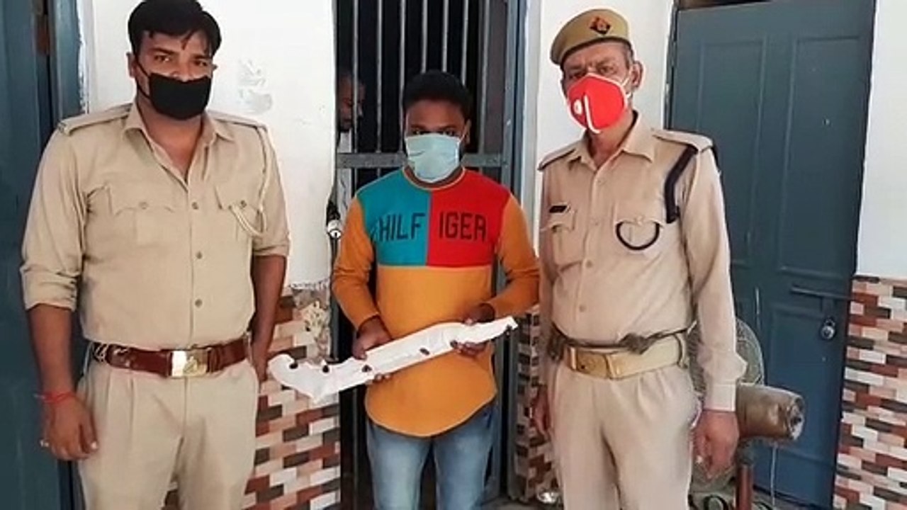 कांधला: सोशल मीडिया पर अवैध शस्त्र के साथ फोटो वायरल करने वाला गिरफ्तार