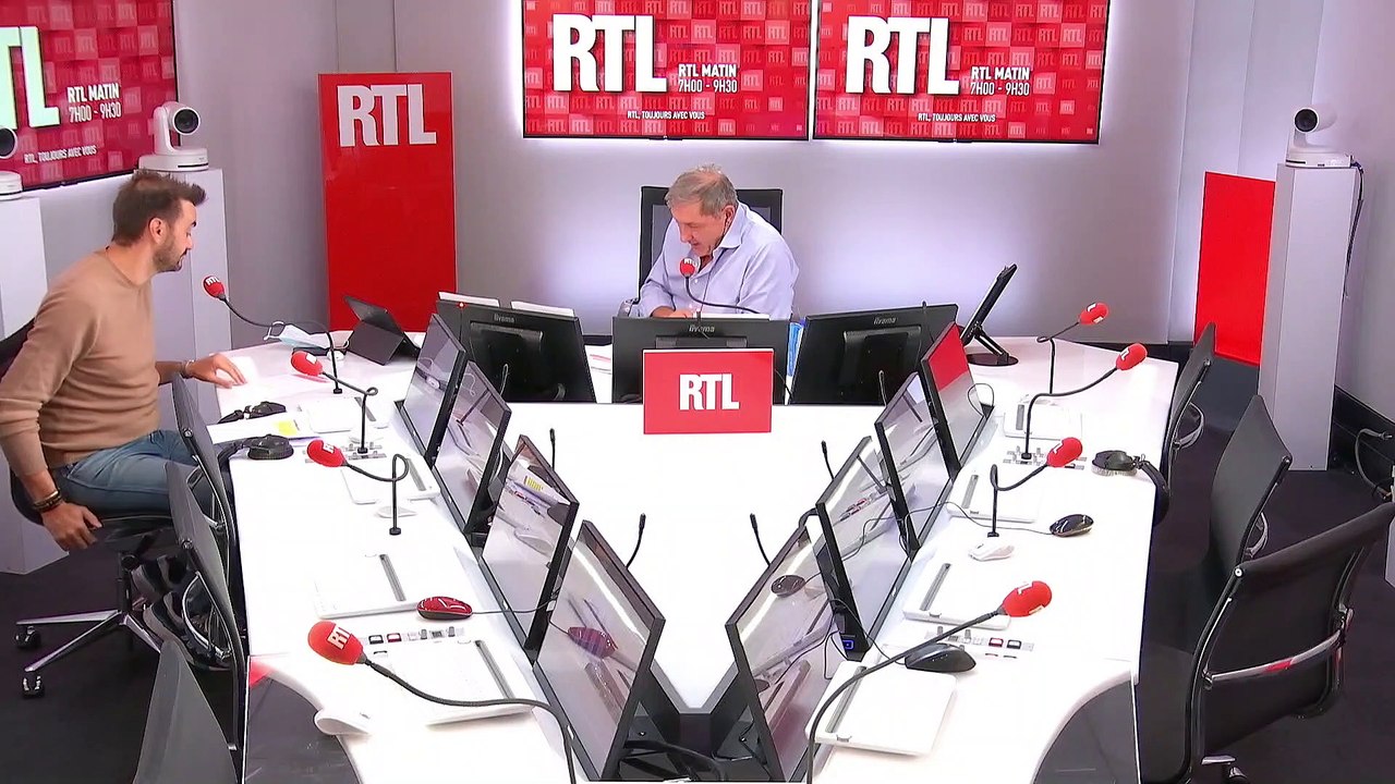 Cyril Lignac livre ses astuces pour faire un gâteau au micro-ondes