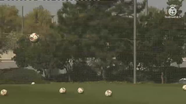 Sesión de entrenamiento para los internacionales en Valdebebas con Reguilón, Hazard y Bale en el gimnasio