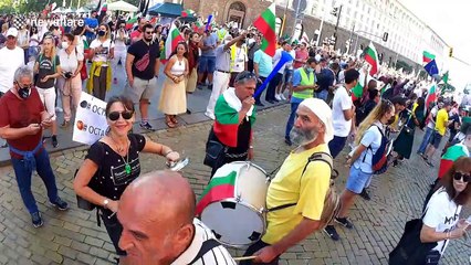 Peaceful protest in Bulgaria calls for resignation of government leaders
