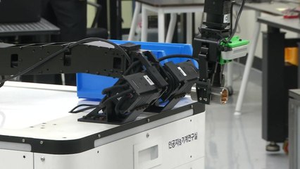 모듈형 AI 자율작업 로봇...'스마트 공장' 앞당긴다 / YTN