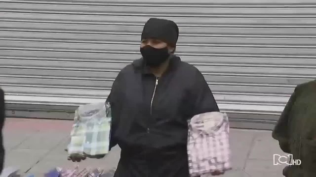 Comerciantes formales ahora venden en las calles de San Victorino