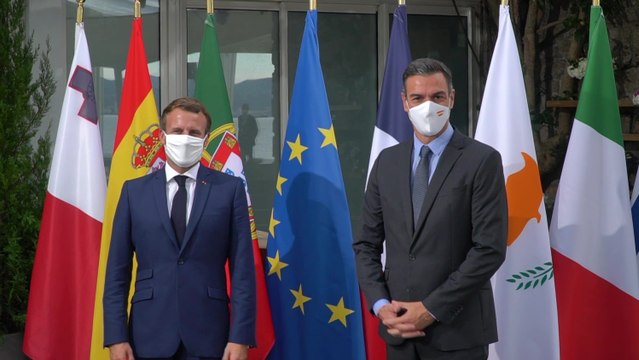 Sánchez y Macron llegan a la Cumbre del Mediterráneo