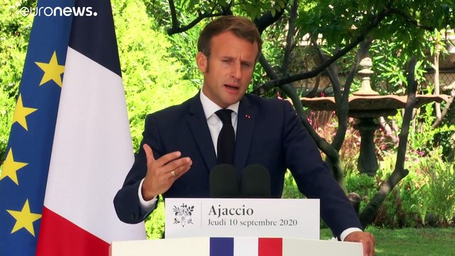 Эммануэль Макрон призывает к солидарности с Грецией