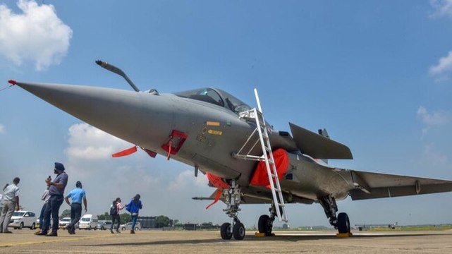 Indian Army strengthens position at LAC; IAF inducts Rafale jets; more