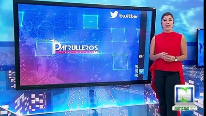 Sin computador, profesor enseña tecnología en Ghana