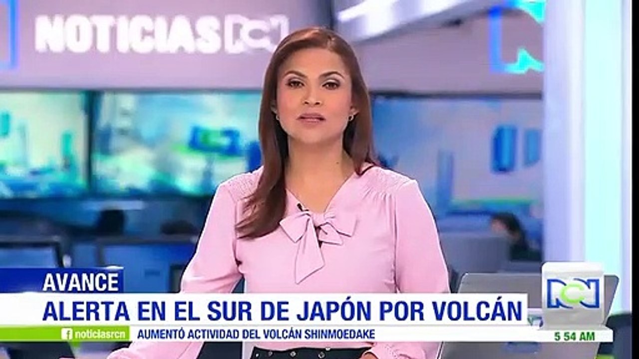 Alerta por aumento de actividad del volcán Shinmoedake de Japón