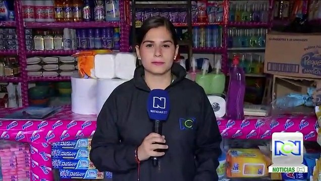 Útiles inútiles: colegios insisten en incluir utensilios de aseo en las listas escolares