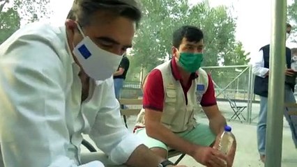 Moria, migliaia di senzatetto allo stremo sull'isola di Lesbo