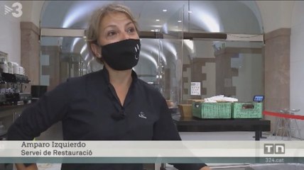 Los separatistas linchan a una camarera del Parlamento catalán por atender en español a las cámaras de TV3