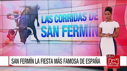 Toros y pañuelos rojos en las fiestas de San Fermín en España