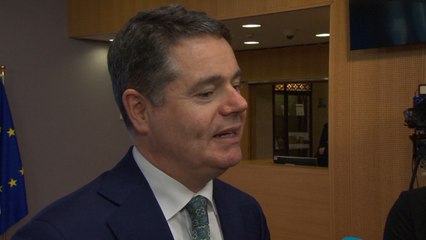 Télécharger la video: Donohoe pide a Reino Unido que respete pactos del Brexit para un acuerdo comercial