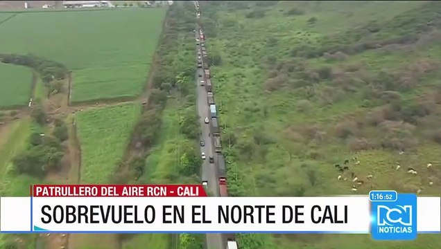 Aproximadamente 300 tracto mulas represadas en la antigua vía de Yumbo, Valle