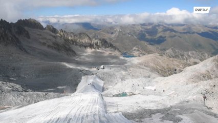Unwrapping of Presena Glacier kicks off ahead of ski season
