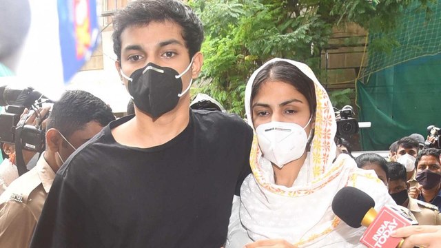 How NCB reached to Rhea-Shovik through drugs peddlers?