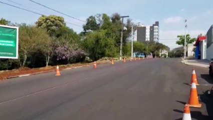 Obras ao lado da Escola Municipal Gladis Maria Tibola deixam o trânsito lento