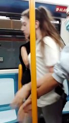 Increpan a una pareja latinoamericana en el Metro
