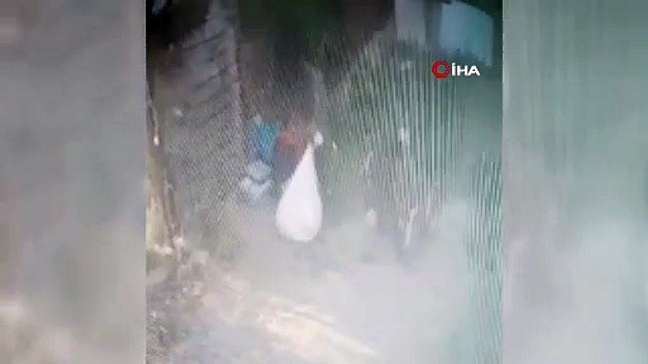 12 kiloluk yemek tüplerini böyle çaldılar