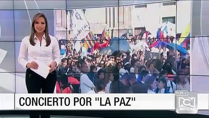 La Plaza de Bolívar se tiñó de blanco para celebrar la firma de la paz