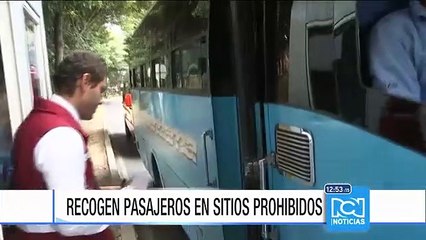 Varios conductores de buses intermunicipales recogen pasajeros en sitios prohibidos
