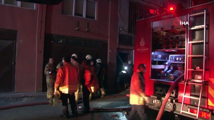 Eyüpsultan’da plastik düğme fabrikasında korkutan yangın