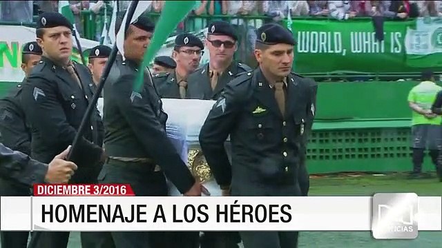 Como grandes héroes recibieron en Chapecó a los jugadores y periodistas fallecidos