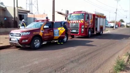 Residência pega fogo na Rua Café Filho, no Cascavel Velho