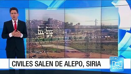 Continúa el éxodo de miles de personas de Alepo sitiada por el régimen sirio