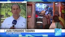Mujer cayó desde un puente vehicular sobre un bus de Metroplús en Medellín