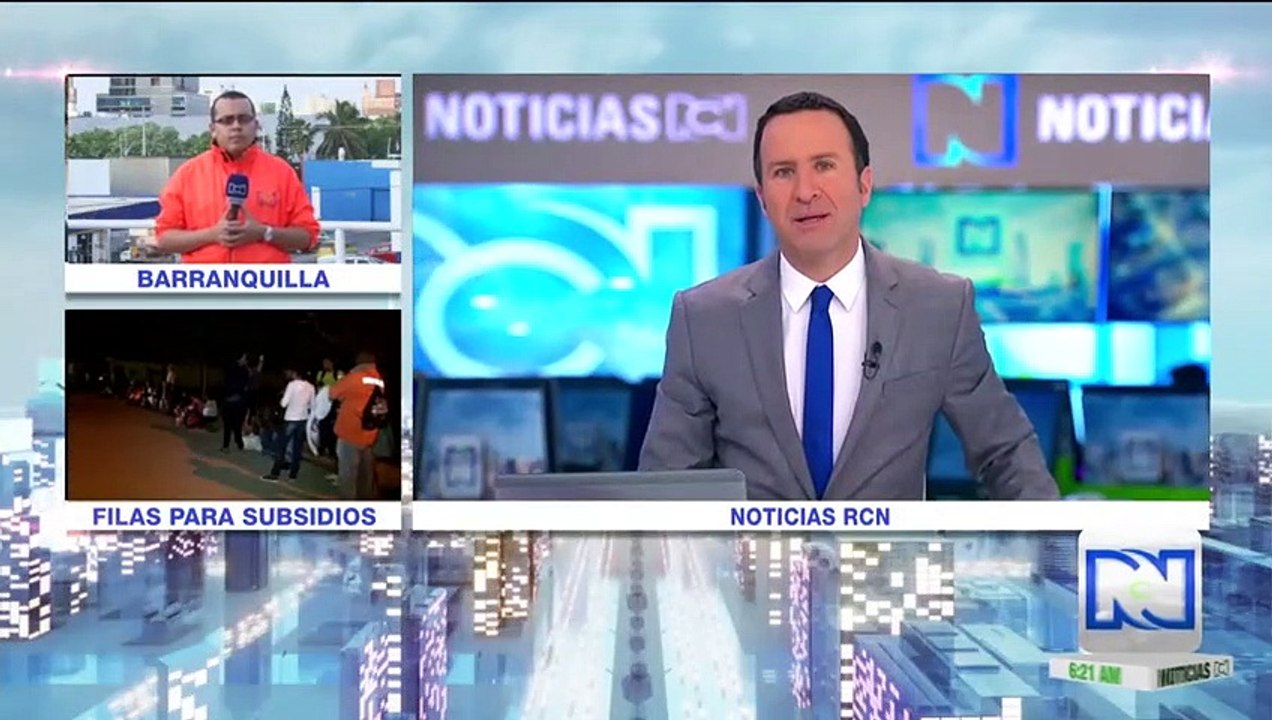 Familias deben hacer largas filas para reclamar subsidios en Atlántico