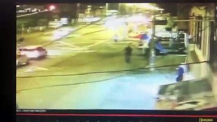 Impactante: así fue el choque en el que una buseta terminó contra una panadería