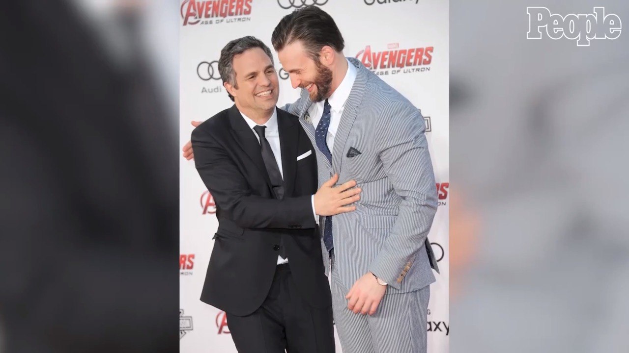 Mark Ruffalo Jokes Around with Chris Evans in R...