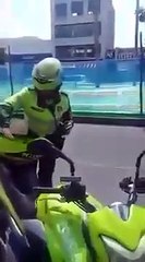 Nuevo caso de "¿usted no sabe quién soy yo?" entre excandidato a la Cámara y policía de Tránsito