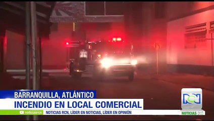 Emergencia por un incendio en un centro comercial de Barranquilla