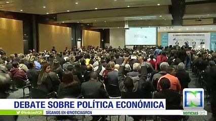 La pregunta de Vargas Lleras a Petro que calentó el debate en la Cámara de Comercio