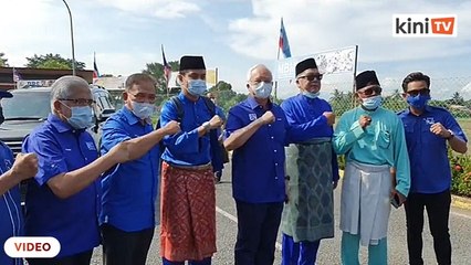 Télécharger la video: Najib hadir beri sokongan kepada calon BN di Tanjung Batu