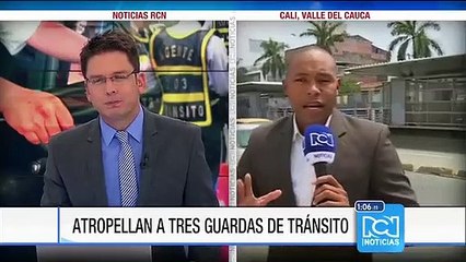 Buseta arrolló a tres guardas de tránsito en Cali