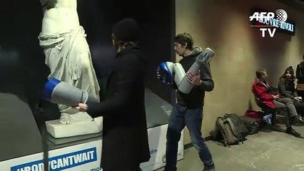 La Venus de Milo ahora tiene brazos