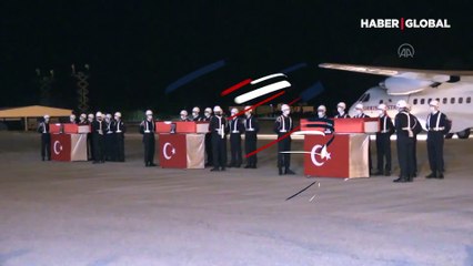 Van'da şehit askerler için tören düzenlendi